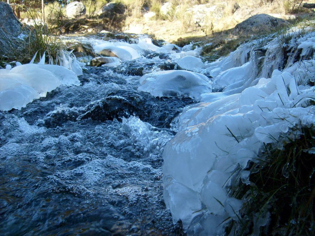Гостевой дом El Rondillo De Gredos Ойос-дель-Кольядо Экстерьер фото